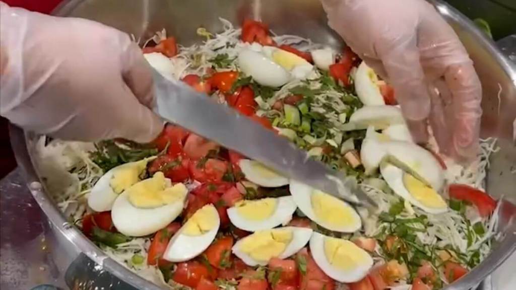 Mantan Chef Pribadi Prabowo Masak diSini, Bahrawi Restaurant&nbsp;Jeddah!