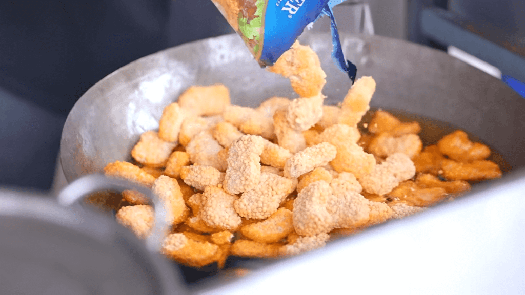 Nantangin Ayong Goreng Kanzler Spicy Nugget Terbaru!